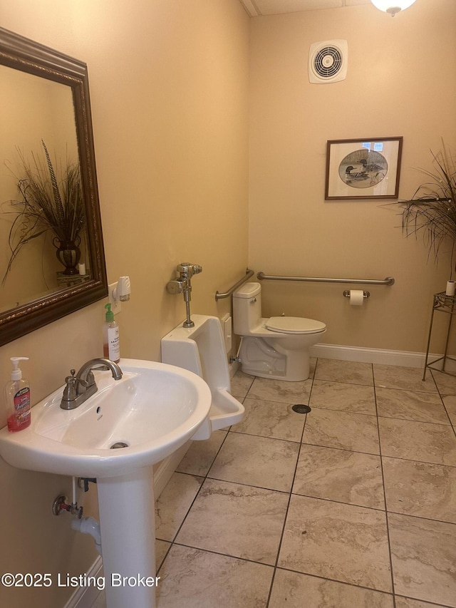 126 Taylorsville Rd, Bloomfield, KY 40008 - bathroom with toilet and tile patterned flooring