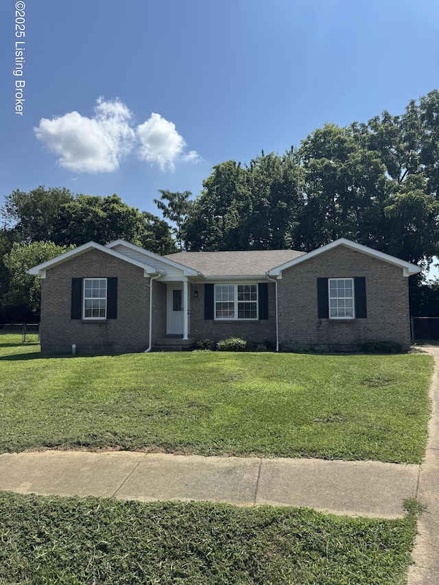 106 Clay Ct, Bardstown, KY 40004 - ranch-style house with brick siding and a front lawn