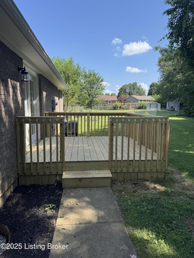 106 Clay Ct, Bardstown, KY 40004 - wooden deck with a yard