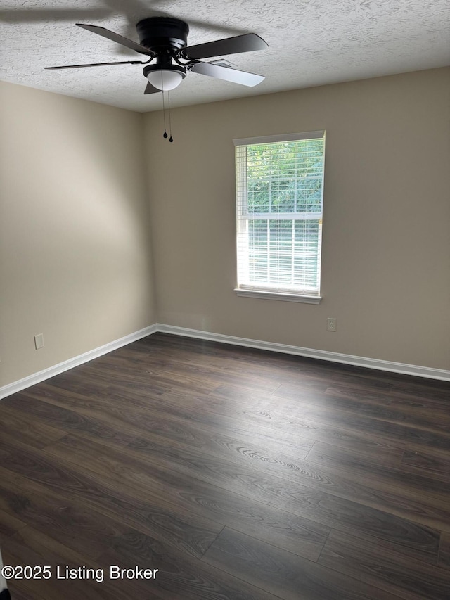 106 Clay Ct, Bardstown, KY 40004 - spare room featuring ceiling fan, dark wood-style floors, and a textured ceiling
