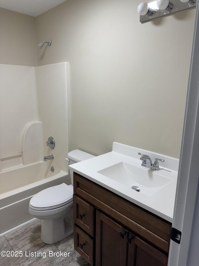 106 Clay Ct, Bardstown, KY 40004 - full bath featuring vanity and  shower combination