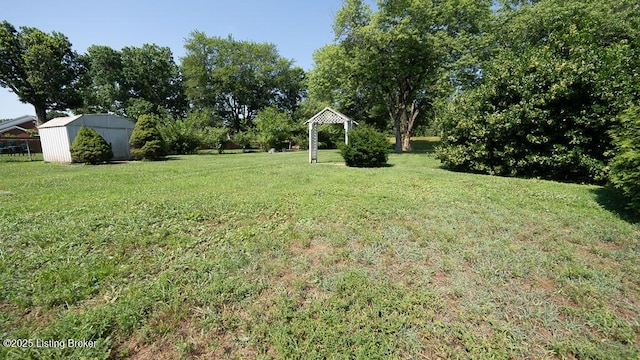 6730 Marian Dr, Louisville, KY 40216 - photo 12