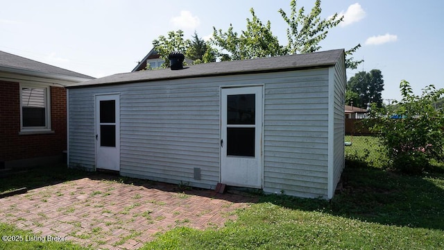 6730 Marian Dr, Louisville, KY 40216 - photo 18