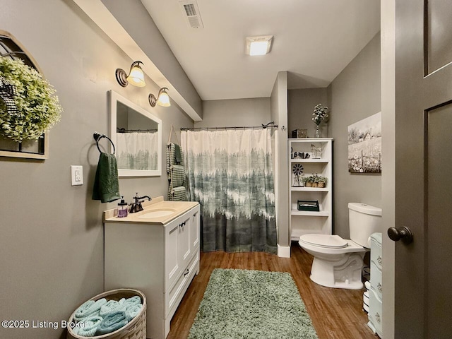 3637 Mount Washington Rd, Taylorsville, KY 40071 - full bathroom featuring wood finished floors, vanity, and a shower with curtain