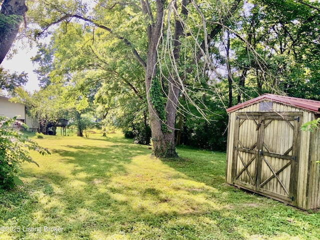 444 Lagrange Rd, New Castle, KY 40050 - view of grassy yard with a storage unit