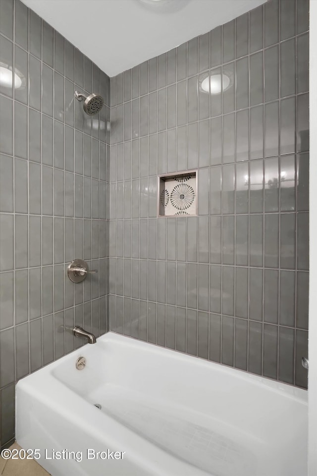 3407 Hillsboro Rd, Louisville, KY 40207 - full bath with shower / bathtub combination
