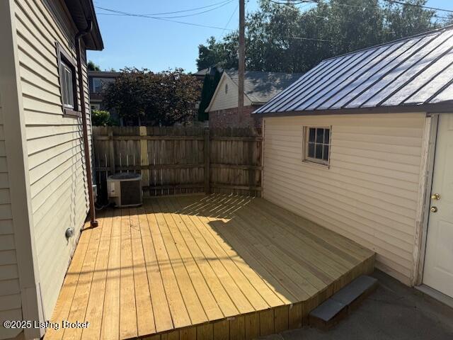 1842 Deer Park Ave, Louisville, KY 40205 - view of deck