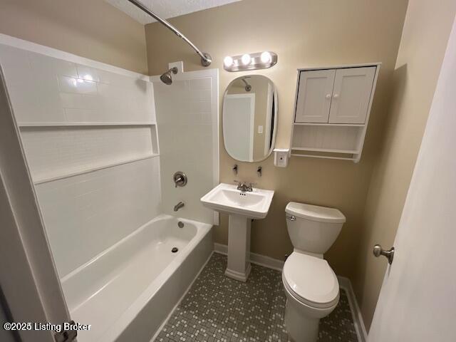 3510 Ethelwood Dr, Jeffersontown, KY 40299 - bathroom with shower / bath combination and toilet