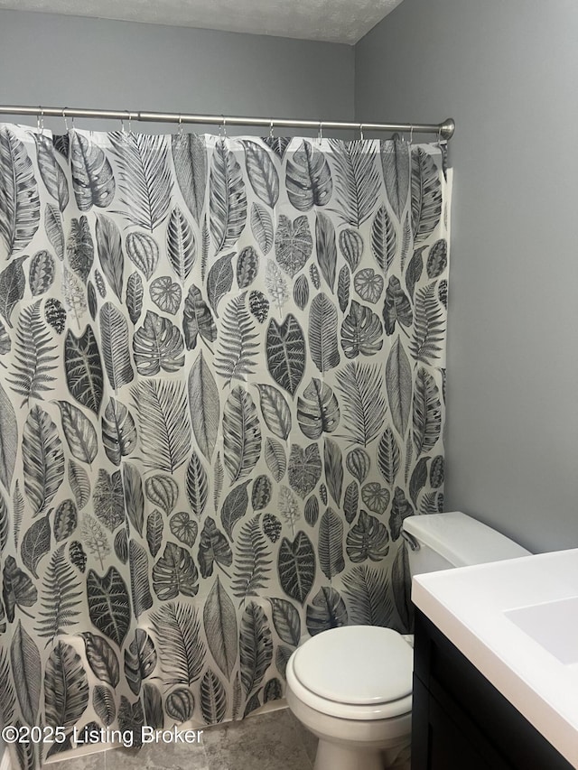 9403 Alex Ct, Louisville, KY 40299 - full bathroom featuring vanity, curtained shower, and tile patterned flooring