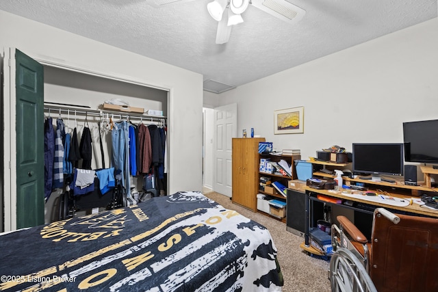 1291 Lipps Ln, Louisville, KY 40219 - bedroom with a closet, a textured ceiling, carpet floors, and a ceiling fan