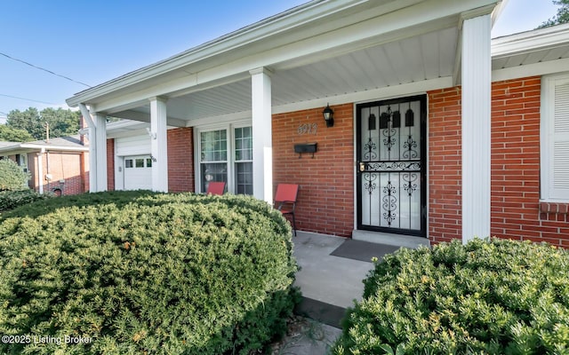 6913 Green Manor Dr, Louisville, KY 40228 - photo 2
