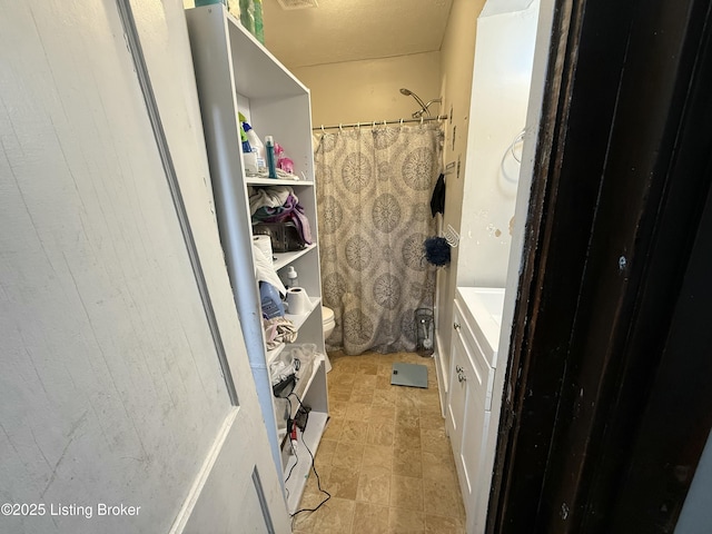 304 S 41st St, Louisville, KY 40212 - full bath with vanity and curtained shower
