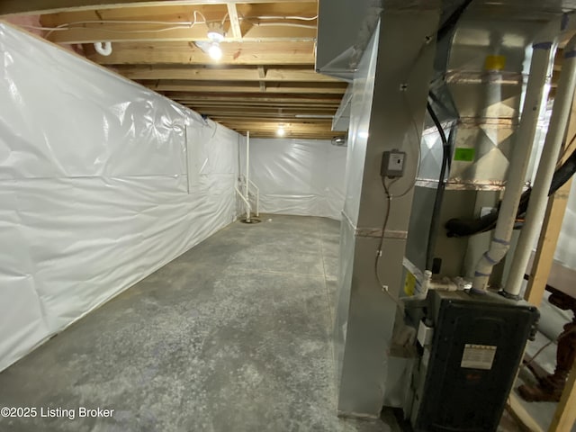 7508 Pavilion Park Rd, Louisville, KY 40214 - unfinished below grade area with heating unit