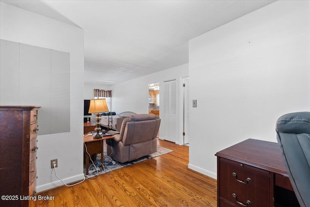 3706 Glenlea Way, Jeffersontown, KY 40299 - living area featuring a desk and wood finished floors