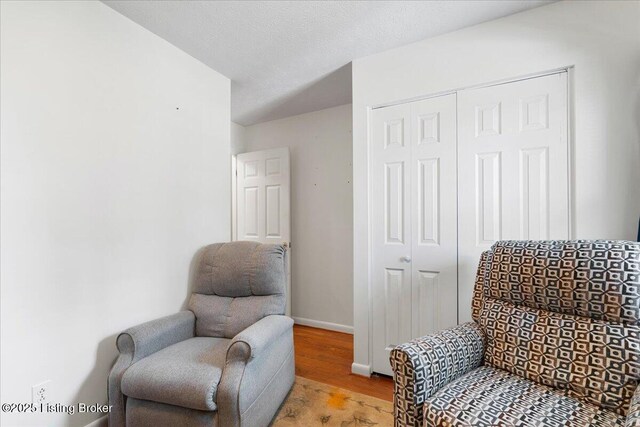 3706 Glenlea Way, Jeffersontown, KY 40299 - living area featuring light wood-type flooring and baseboards