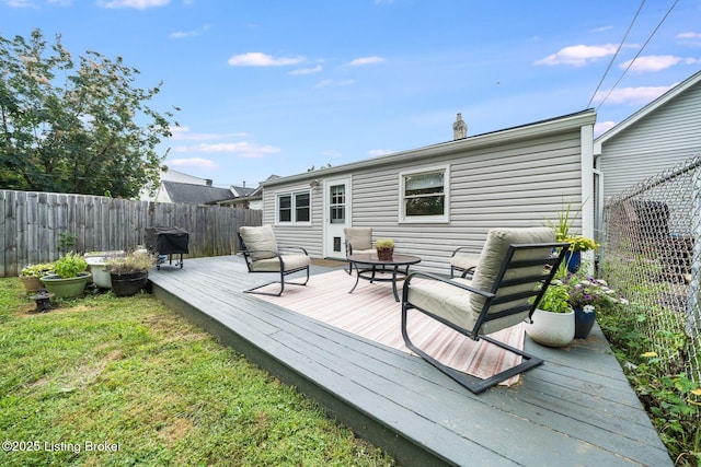 1021 Mulberry St, Louisville, KY 40217 - wooden deck with a fenced backyard