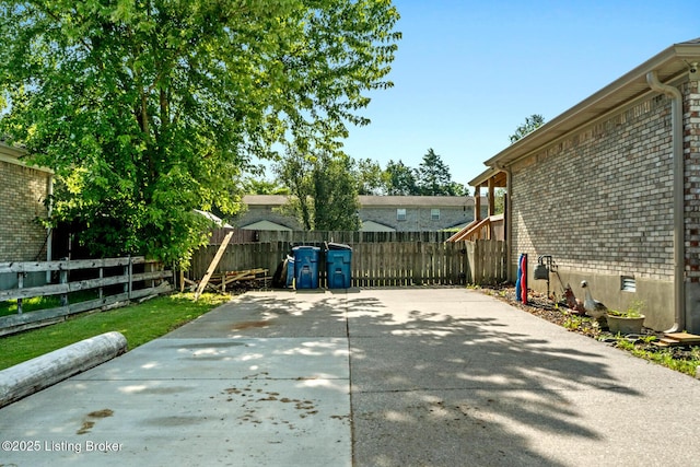 218 Howlett Dr, Shepherdsville, KY 40165 - photo 4