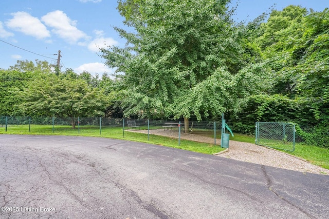 521 Zorn Ave Apt G8, Louisville, KY 40206 - view of street