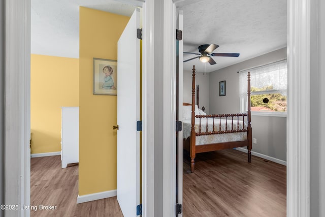 166 Glenview Rd, Shepherdsville, KY 40229 - unfurnished bedroom featuring wood finished floors and baseboards