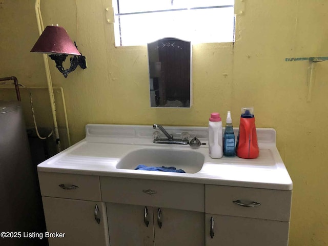 1600 Normandy Rd, Taylorsville, KY 40071 - bathroom with vanity and water heater