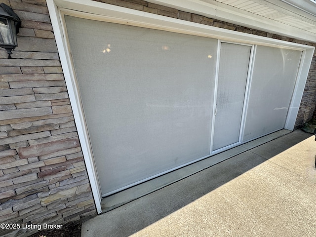 7520 Autumn Pointe Dr, Louisville, KY 40214 - doorway to property