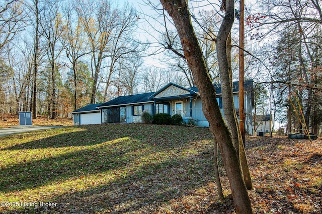 41 Raspberry Ct, Brandenburg, KY 40108 - view of front of house featuring an attached garage