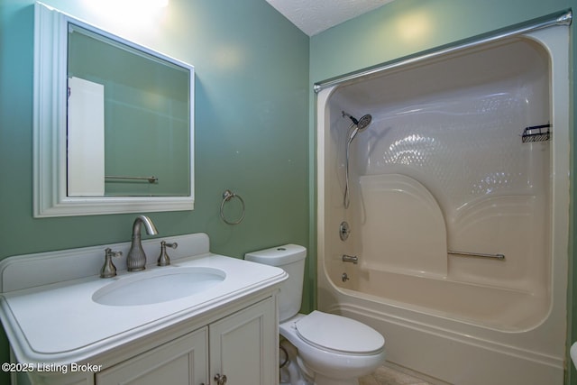 41 Raspberry Ct, Brandenburg, KY 40108 - bathroom with vanity and bathing tub / shower combination