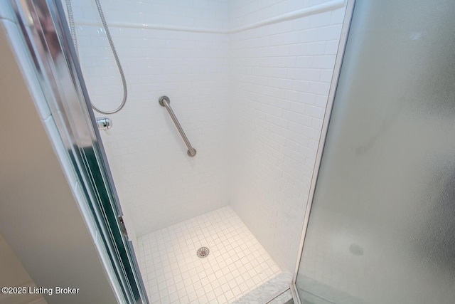 1211 Everett Ave, Louisville, KY 40204 - bathroom featuring a stall shower