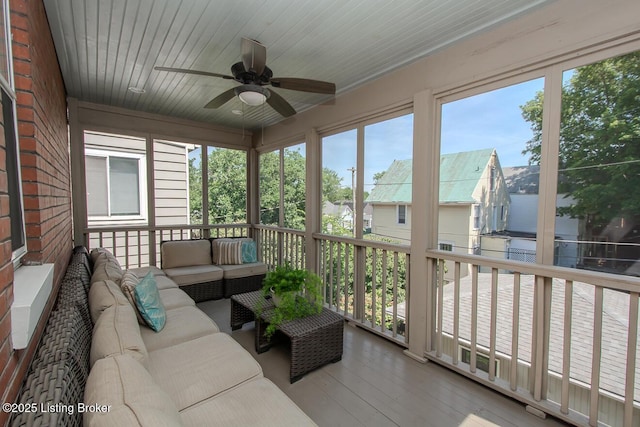 1211 Everett Ave, Louisville, KY 40204 - sunroom / solarium featuring an outdoor living space and a ceiling fan