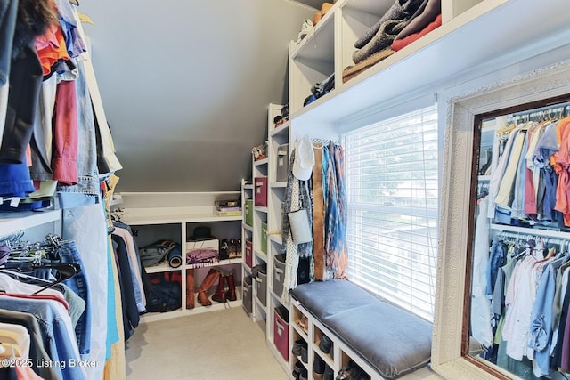 1700 Shady Ln, Louisville, KY 40205 - spacious closet featuring carpet