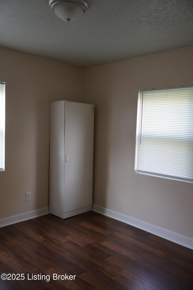 4107 Riedley Ct, Louisville, KY 40216 - photo 15