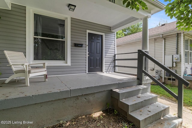 611 E Hill St, Louisville, KY 40217 - photo 2