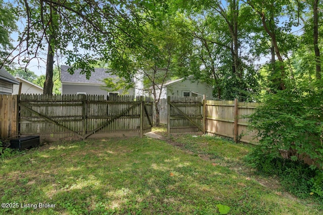 611 E Hill St, Louisville, KY 40217 - photo 32