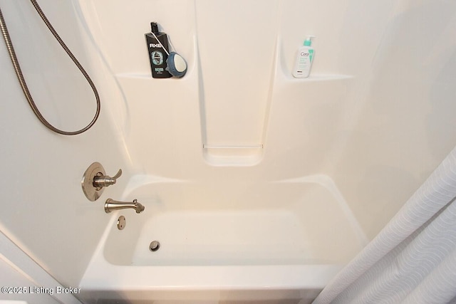 4201 Patterson Park Ct, Louisville, KY 40299 - full bathroom featuring shower / bath combo