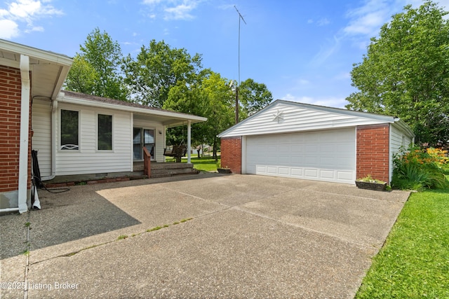 8703 Fernview Dr, Louisville, KY 40291 - view of detached garage