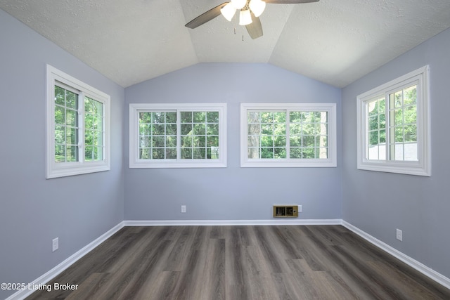 12525 Live Oak Dr, Louisville, KY 40243 - photo 13
