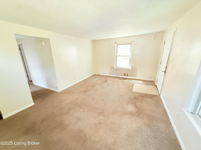 5123 Reed Ave, Louisville, KY 40214 - empty room featuring light carpet