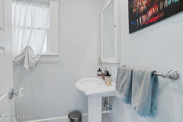 2449 Ransdell Ave, Louisville, KY 40204 - view of bathroom