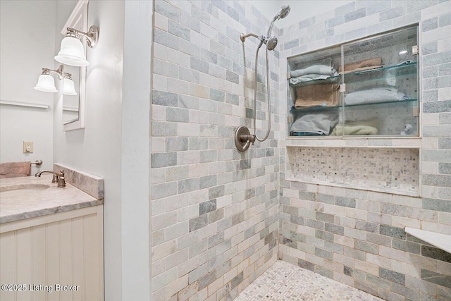 2449 Ransdell Ave, Louisville, KY 40204 - full bath featuring tiled shower and vanity