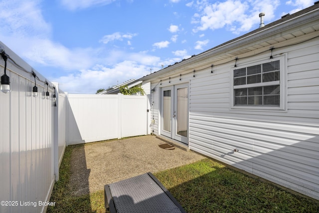 6716 Arbor Creek Dr, Louisville, KY 40228 - view of yard with a patio