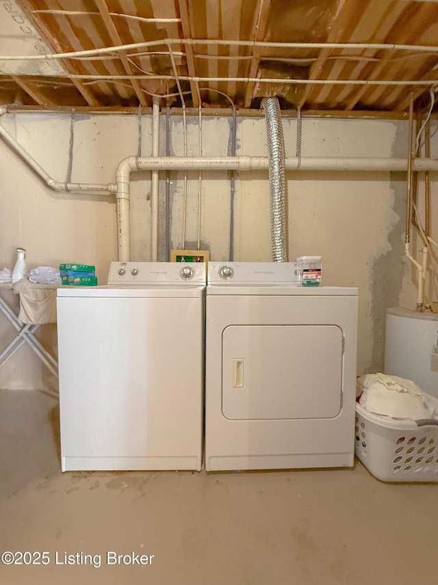 1410 Sycamore Ln, Leitchfield, KY 42754 - laundry area with washing machine and clothes dryer