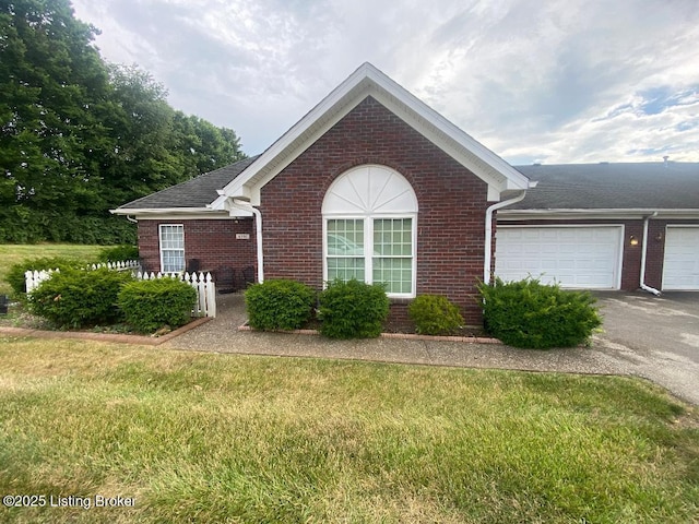 6106 Apple Creek Rd, Louisville, KY 40219 - photo 1