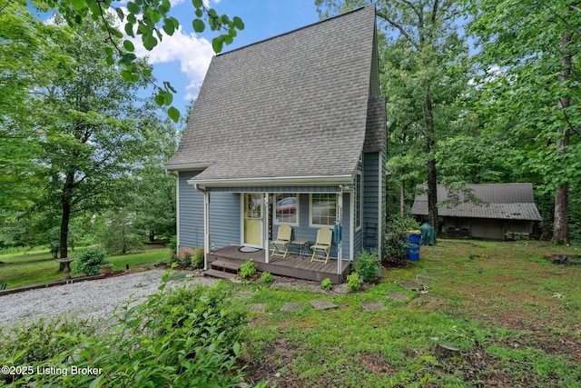 171 Cedar Point Rd, Bee Spring, KY 42207 - view of front facade featuring roof with shingles and a deck