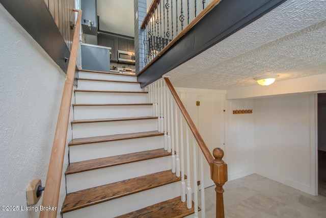 6818 Green Meadow Cir, Louisville, KY 40207 - photo 33