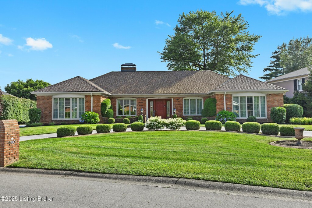 400 Edinburgh Pl, Louisville, KY 40222 - photo 1