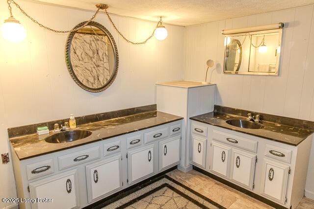 4883 S Reeves Rd, Scottsburg, IN 47170 - bathroom featuring vanity