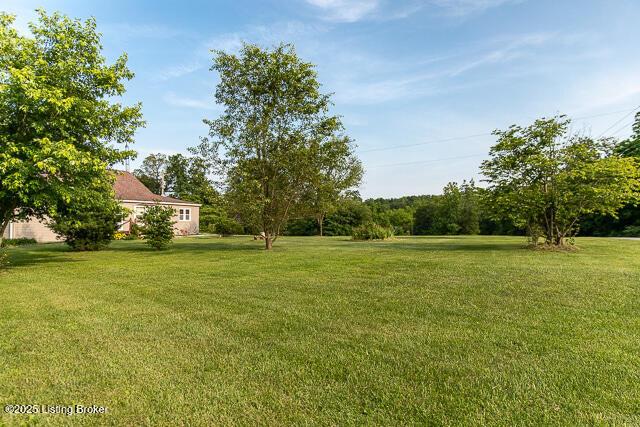 4883 S Reeves Rd, Scottsburg, IN 47170 - view of green lawn