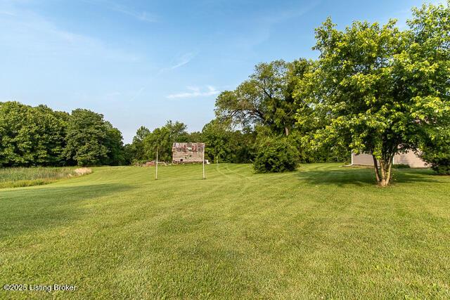 4883 S Reeves Rd, Scottsburg, IN 47170 - view of green lawn