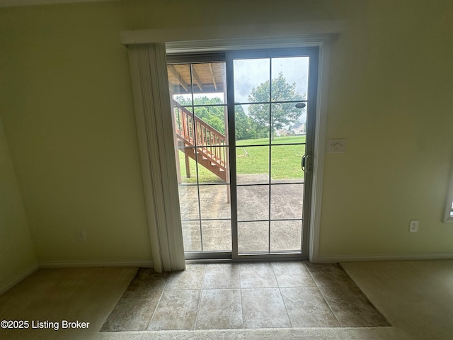 8 San Juan Ct, Elizabethtown, KY 42701 - doorway with baseboards