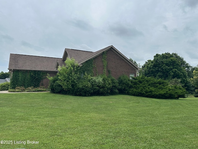 8 San Juan Ct, Elizabethtown, KY 42701 - view of side of home with a yard and brick siding